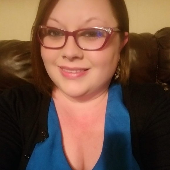 Meet your Posher, Kara - Picture 1 of 1